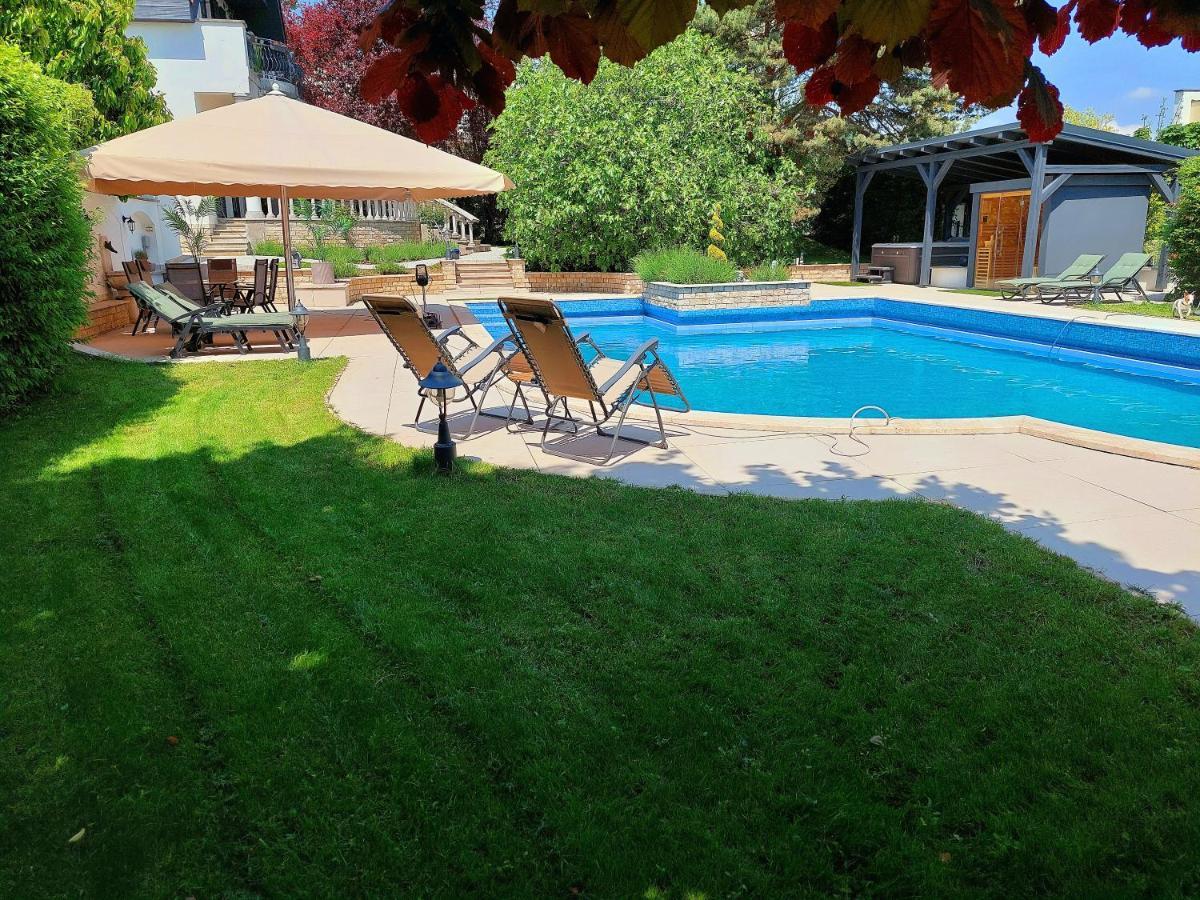 Fuege Villa Luxury & Wellness Balatonfüred Exteriör bild