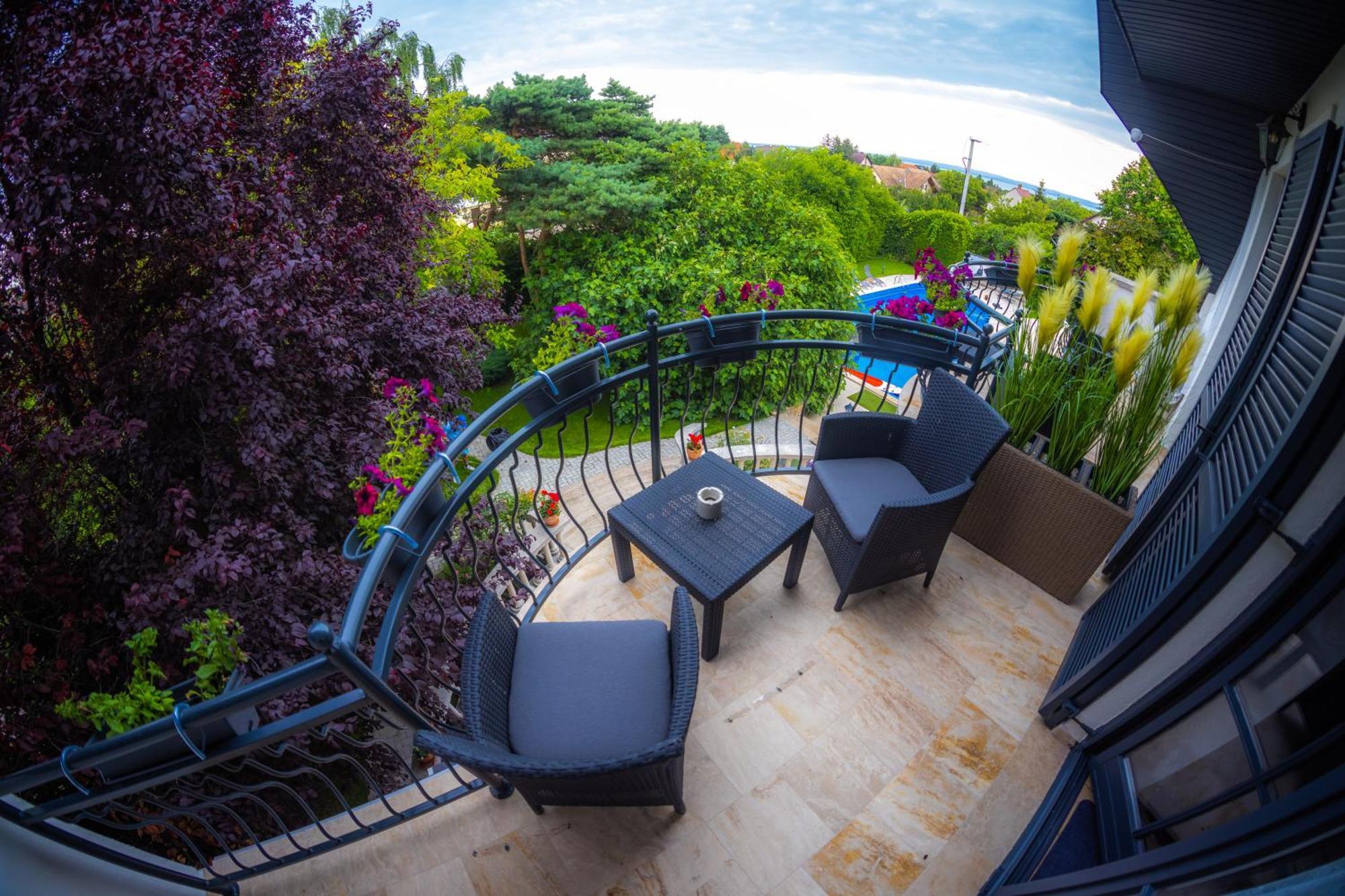 Fuege Villa Luxury & Wellness Balatonfüred Rum bild